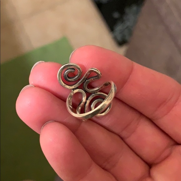 Swirl ring - Picture 2 of 3